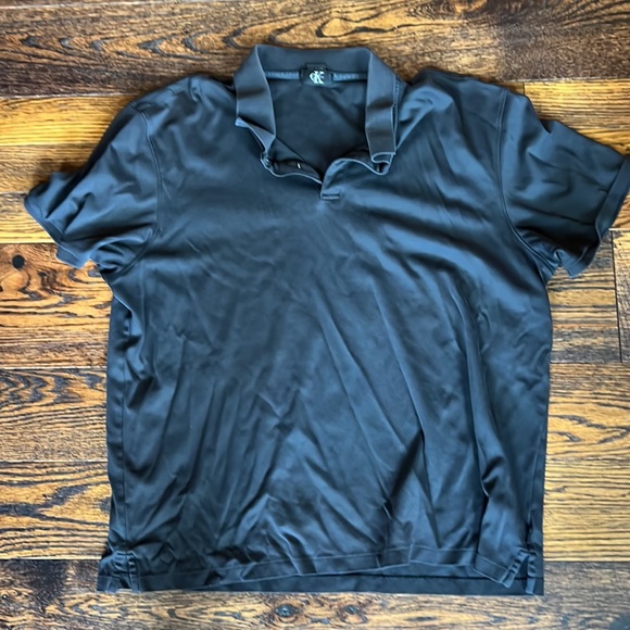 Lot is XL Men’s short sleeve collared polo shirts. CK, Banana Republic, and GAP. - Picture 2 of 3